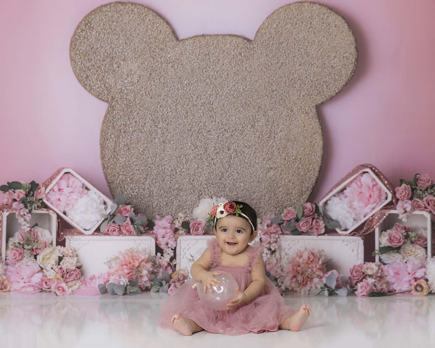 Minnie Mouse Floral Theme for Cake Smash - YanetLar Photographer